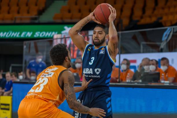 库里缺阵 库里缺阵