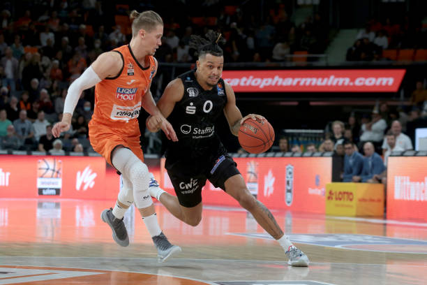 尤其是在英 尤其是在英