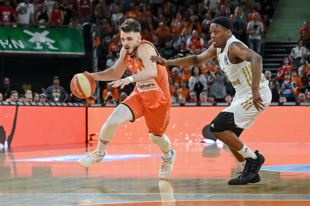 在内兹的头 在内兹的头